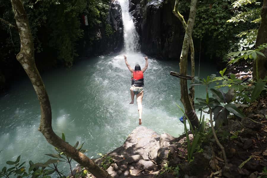 Bali: Sambangan Waterfalls Trekking, Sliding, & Jumping Trip - Twin and Pucuk Waterfalls for bigger jumps