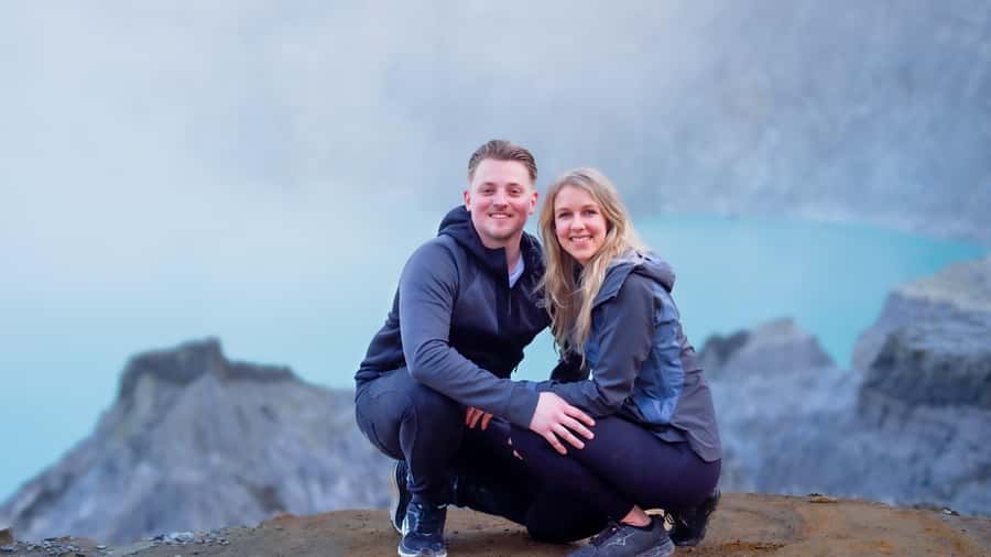 Banyuwangi: Ijen Crater Bluefire and Sunrise Guided Trek - From Banyuwangi hotel pickup to the trailhead