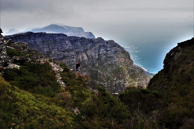 Beautiful Table Mountain Hike - Taking the cable car down