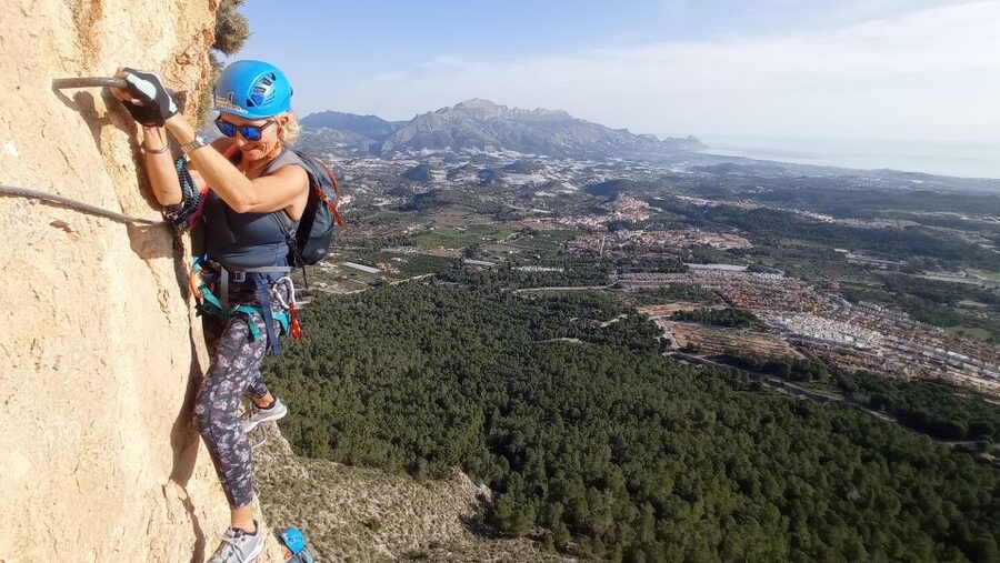 Benidorm: Via ferrata Ponoig, cerca de la Nucia - The 25-metre and 35-metre abseils