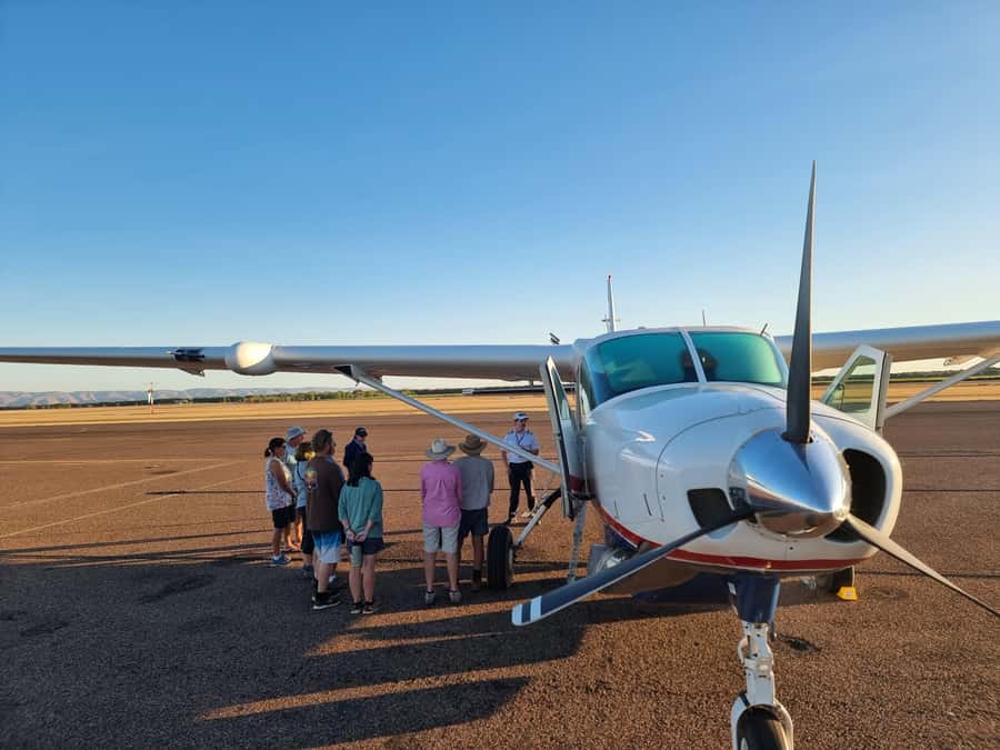 Broome: Fly to Bungles: Best Day Trek with Aboriginal guides - A calm start at Broome Airport