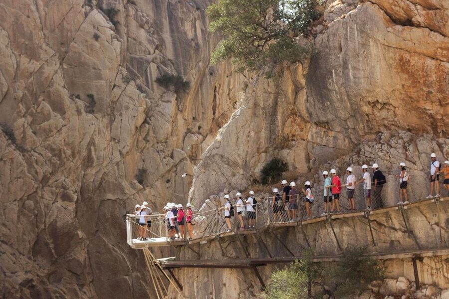 Caminito del Rey: Trekking Tour with Hiking Guide - The two-hour gorge walk