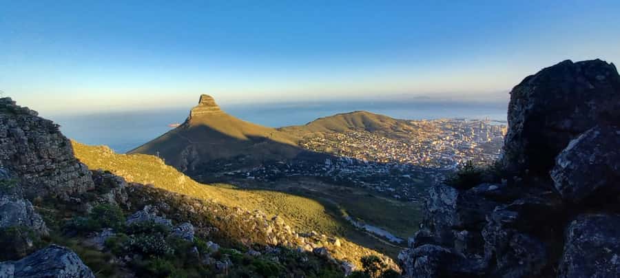 Cape Town: Table Mountain Hike via India Venster Morning - Finding the India Venster window