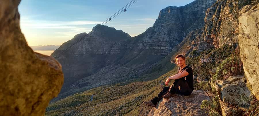 Cape Town: Table Mountain Hike via India Venster Morning - The section with chains, staples, and rock pitches