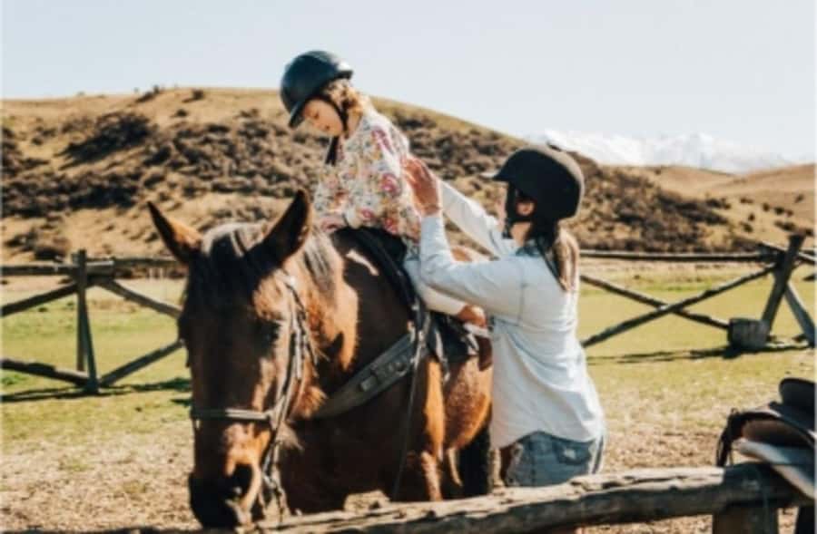 Cardrona Valley: Horse Trekking Experience - Riding through Cardrona Valley