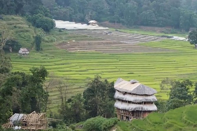 CHIANG MAI: Doi Inthanon-Trekking Pha Dok Seaw-Waterfall-Lunch - Hmong market and the mountain communities