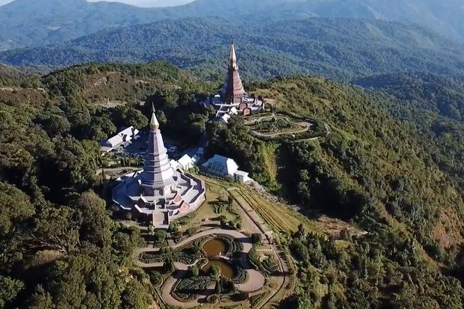 CHIANG MAI: Doi Inthanon-Trekking Pha Dok Seaw-Waterfall-Lunch - The early ride from Chiang Mai