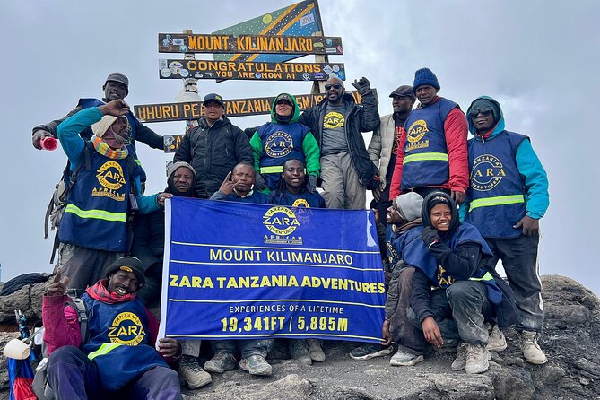 Climbing Kilimanjaro - Marangu Route - Day 4: The midnight climb to Uhuru Peak