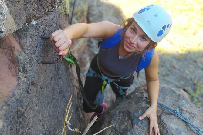 Climbing + Zipline + Via Ferrata + Cave. Adventure route in Gran Canaria - Entering the volcanic tube