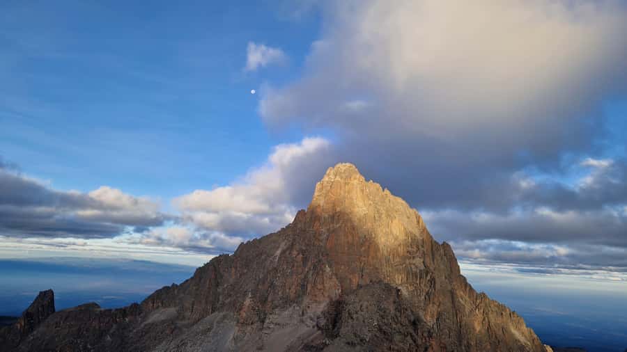 Conquer Mount Kenya: Mt Kenya Trekking via Chogoria 4-5 days - Why the Chogoria route is worth considering