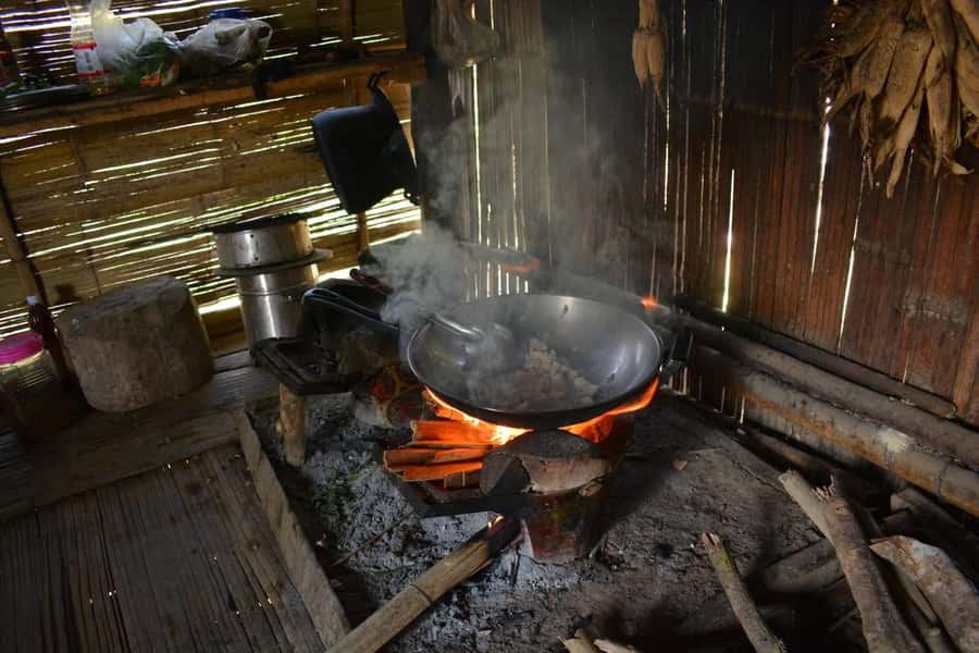Cultural trekking and boat trip - A local lunch with time to slow down