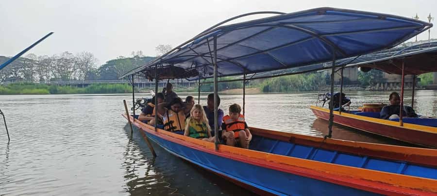 Cultural trekking and boat trip - Who should book this Chiang Rai day