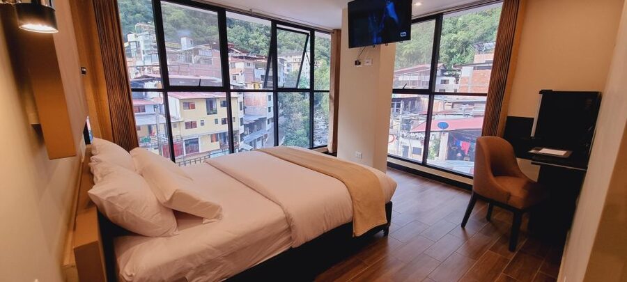 Cusco: 2-day Inca Trail to Machu Picchu - Aguas Calientes, dinner, and one useful night