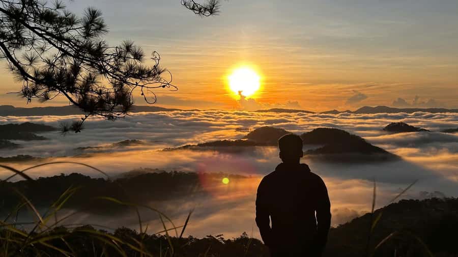 Dalat: Sunrise Trekking and Cloud Hunting experience - Breakfast, Coffee, and Time to Slow Down