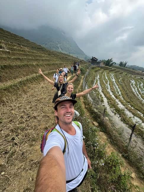 Discover Sapa: 2D1N Trekking Adventure & Cozy LaLa Homestay - Lunch in Hang Da with a view