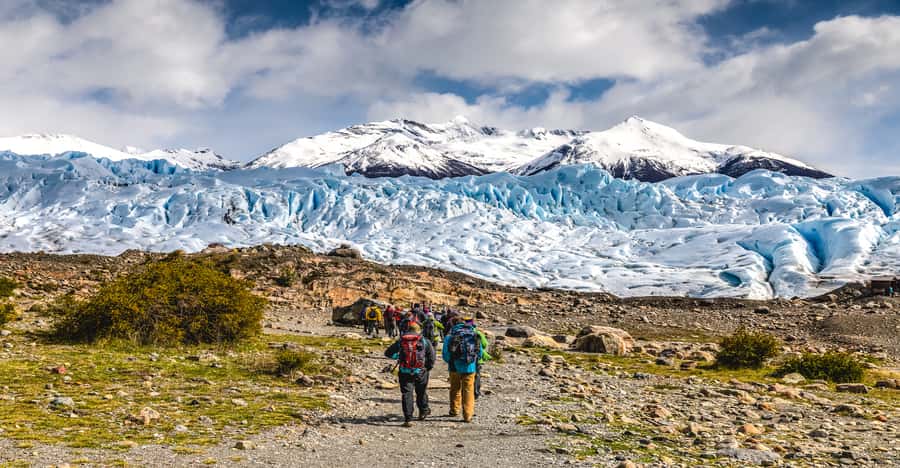 El Calafate: Perito Moreno Glacier Trekking Tour and Cruise - One hour on blue ice with a mountain guide