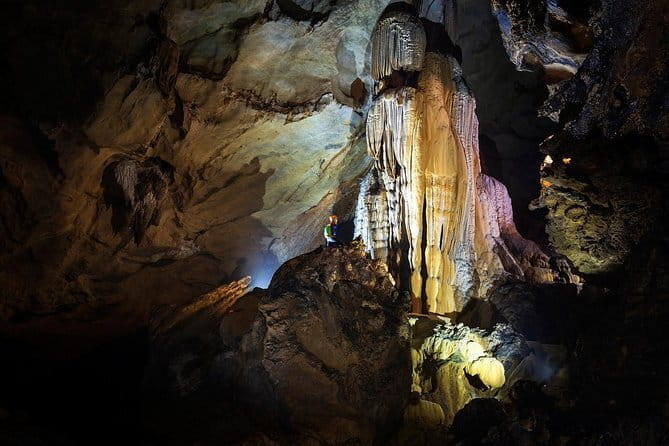 Elephant cave and Mada valley Jungle trek - 1Day - Reaching Tra Ang Cave by foot