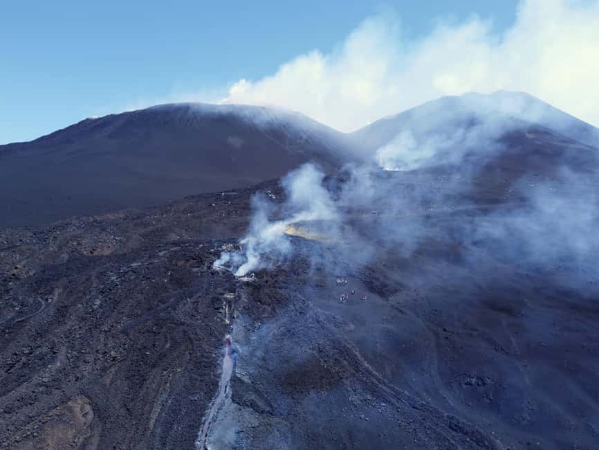 Etna: Trekking to the summit craters at 3340 meters - Barbagallo Craters and the 2002 to 2003 eruption