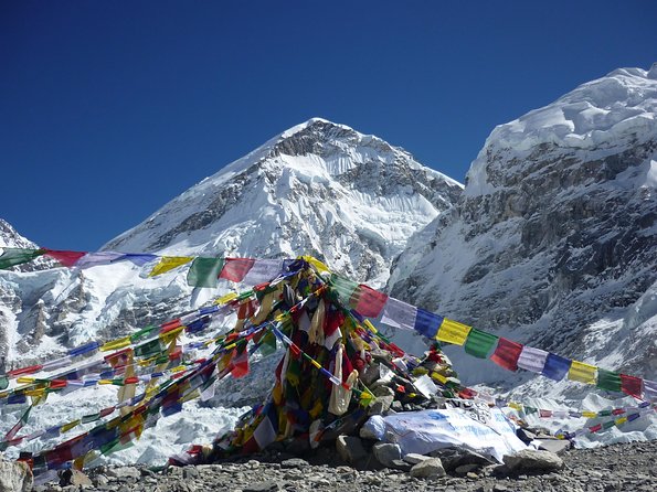 Everest Base Camp Trek 16 Days - Guides, porters, and the value of a private team