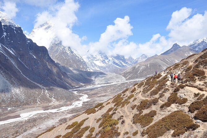 Everest Base Camp trek in 14 days - Lukla to Manjo beside the Dudh Koshi
