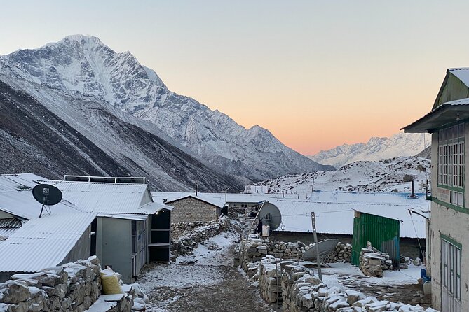 Everest Base Camp Trekking - 13 Day - Day 2: The flight to Lukla and the start of the trail