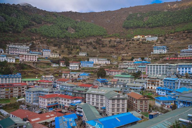 Everest Base Camp Trekking - Monjo, Jorsalle, and the climb into Namche Bazaar