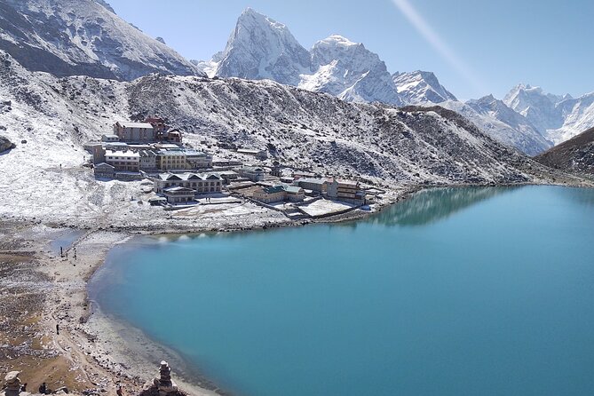 Everest Gokyo Valley Trek - 12 days - Day 2: Suspension bridges and Namche Bazaar
