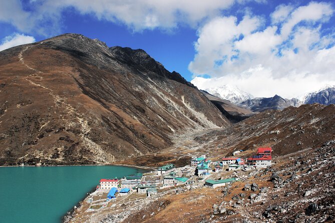Everest Gokyo Valley Trek - 12 days - Day 7: Ngozumpa Glacier and the third Gokyo lake