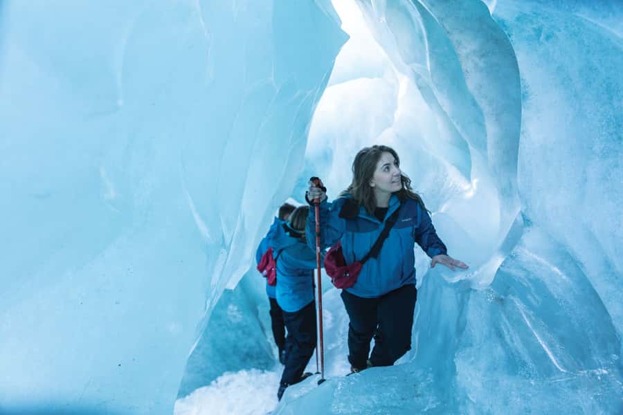 Franz Josef: 2.5 Hour Glacier Hike with Helicopter Transfer - Who can take part