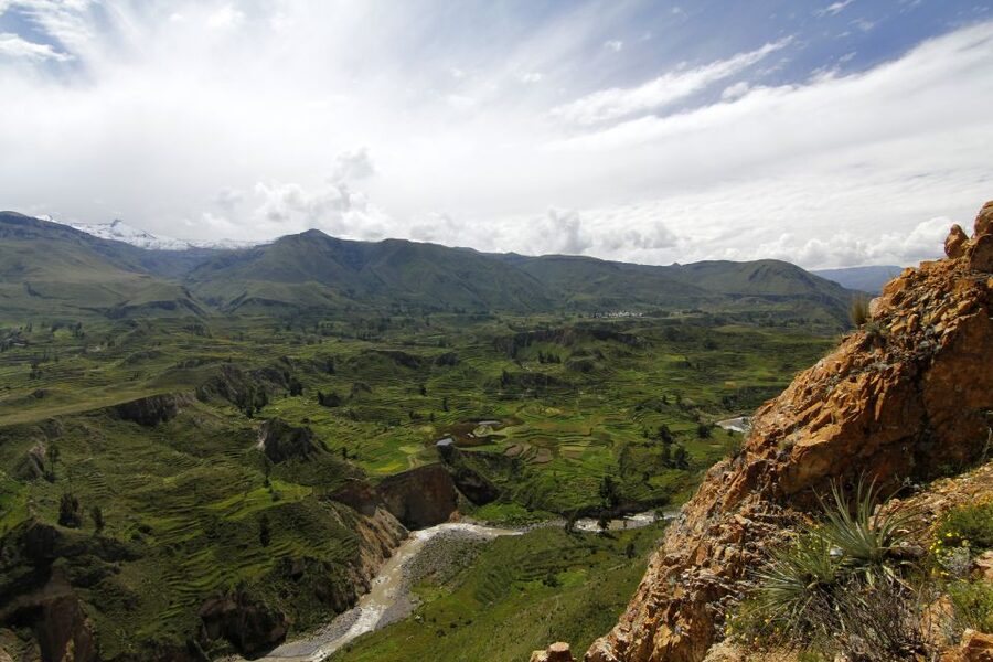 From Arequipa: 3-Day Colca Canyon Trek - The 3:00 AM departure and road to Cabanaconde