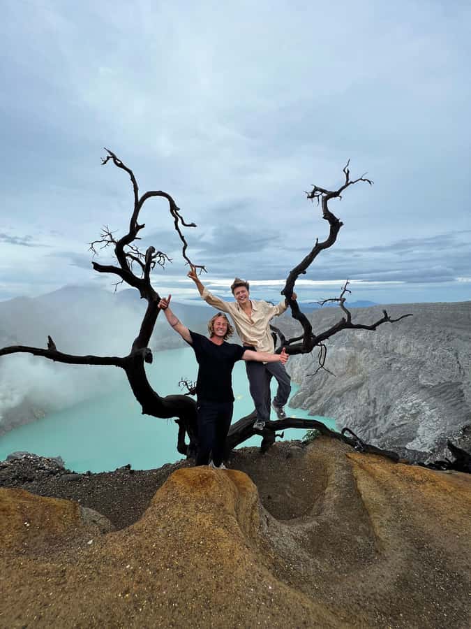 From Bali : The Majestic Mount Ijen Sunrise Trekking - Sunrise over Kawah Ijen