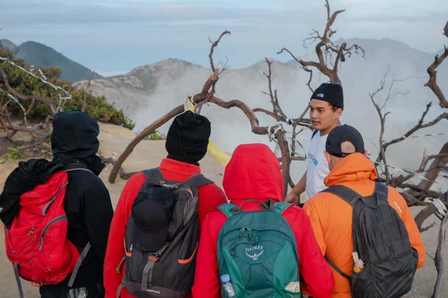 From Banyuwangi: Day Trip to Ijen Volcano with Guided Trek - The Banyuwangi pickup keeps the morning manageable