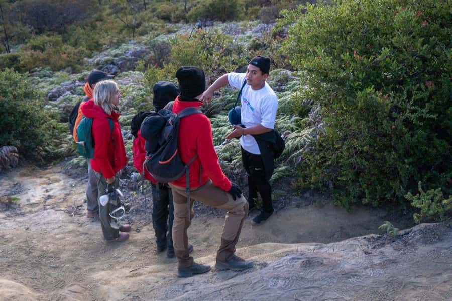 From Banyuwangi: Day Trip to Ijen Volcano with Guided Trek - Fitness, clothing, and respiratory concerns