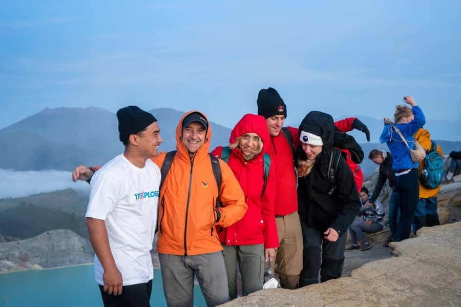 From Banyuwangi: Day Trip to Ijen Volcano with Guided Trek - The five-hour Ijen visit, step by step