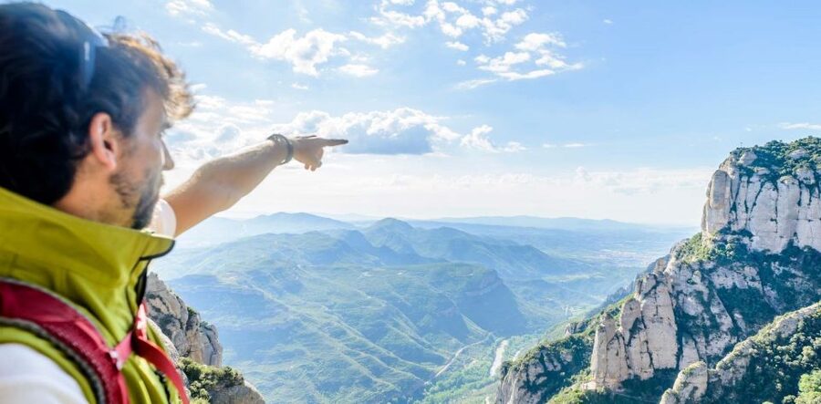 From Barcelona: Montserrat Monastery & Scenic Mountain Hike - Meeting the van on Passeig de Gràcia
