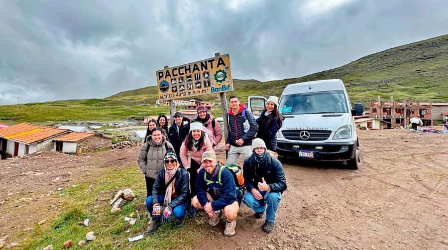 From Cusco: 7 Lakes Ausangate Trek with Breakfast and Lunch - A 4 a.m. start from Cusco