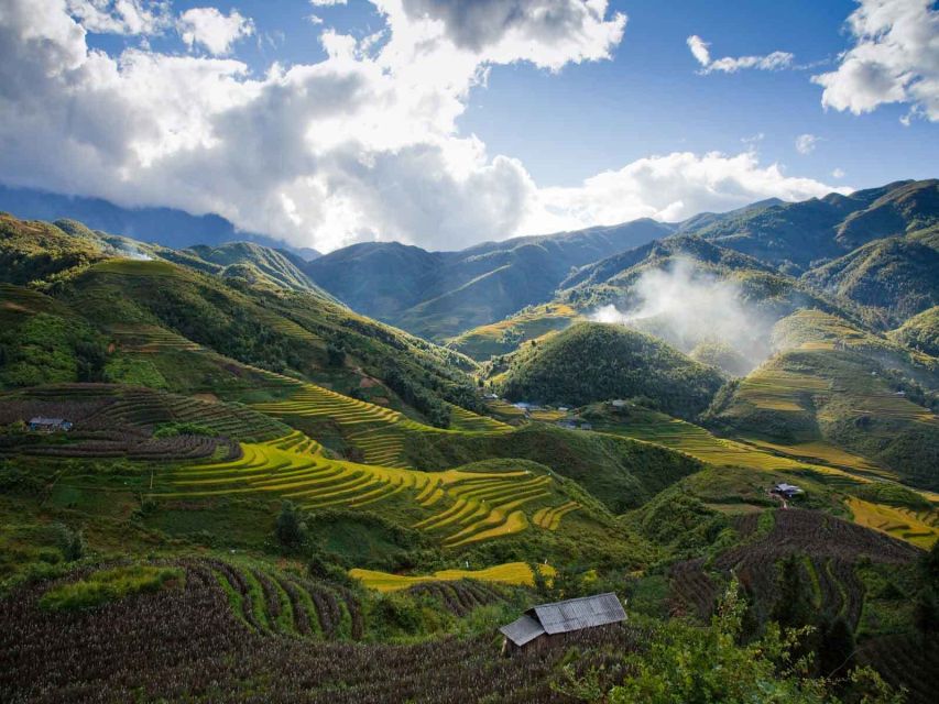 From Hanoi: 3-Day Sapa Trekking with Limousine Transfer - Cat Cat Village and the first 4-kilometer walk