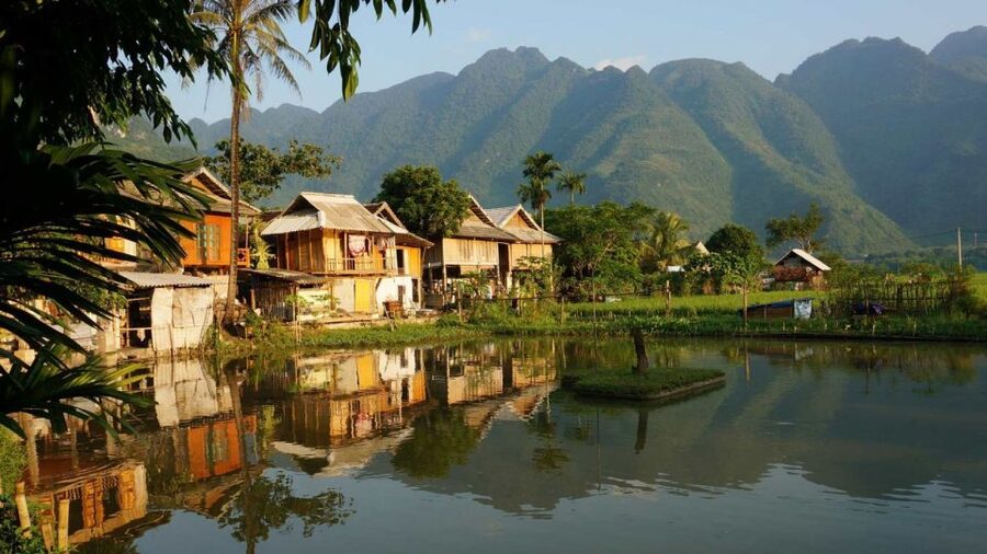 From Hanoi: Mai Chau Valley & Hill Tribes 2-Day Trek Tour - The morning ride from Hanoi to Mai Chau