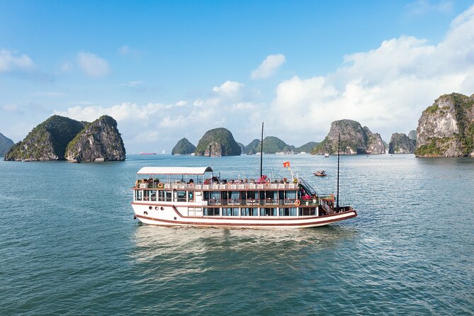From Hanoi : Sapa Moutain Trek - Halong bay Heritage - Halong Bay by cruise, kayak, and cave
