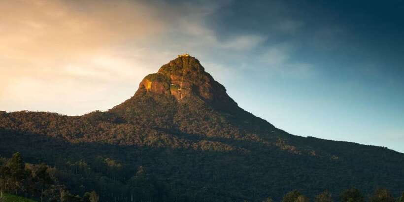From Kandy: All Inclusive Adams Peak Epic Guided Hike - Meeting the guide around 12:30 am