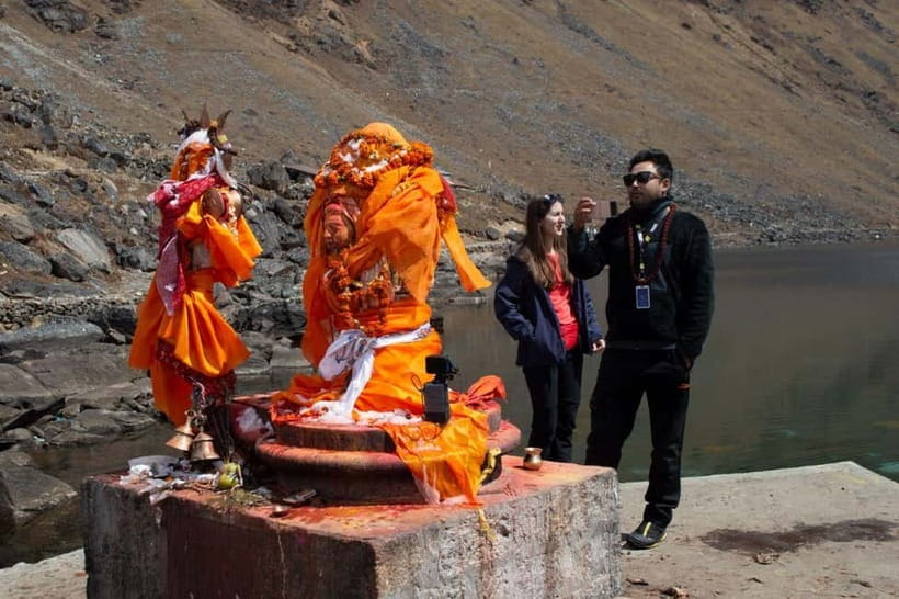 From Kathmandu: 5-Day Gosaikunda Lake Trek - Guesthouses, gear, and daily comfort