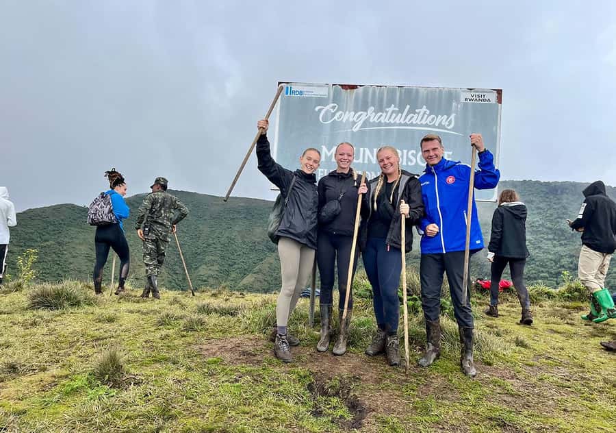 From Kigali: Bisoke Summit Trek, Crater Lake 1 Day Safari - The 4:30 AM departure from Kigali