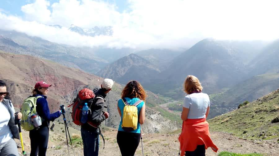 From Marrakech: Ouzoud Waterfalls Guided Hike and Boat Trip - Lunch with a view, but not in the $9 price