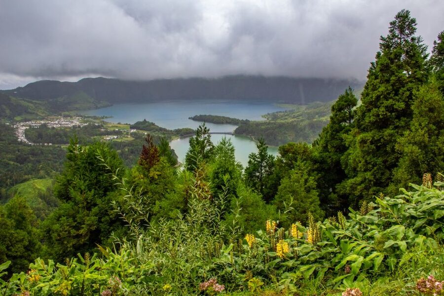 From Ponta Delgada: Vista do Rei to Sete Cidades Guided Trek - Should you book it?