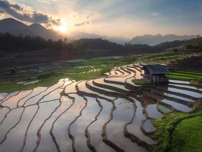 From Sapa : 1 Day Amazing Sapa Trek To Terrace rice field - Lao Chai village and everyday ethnic life