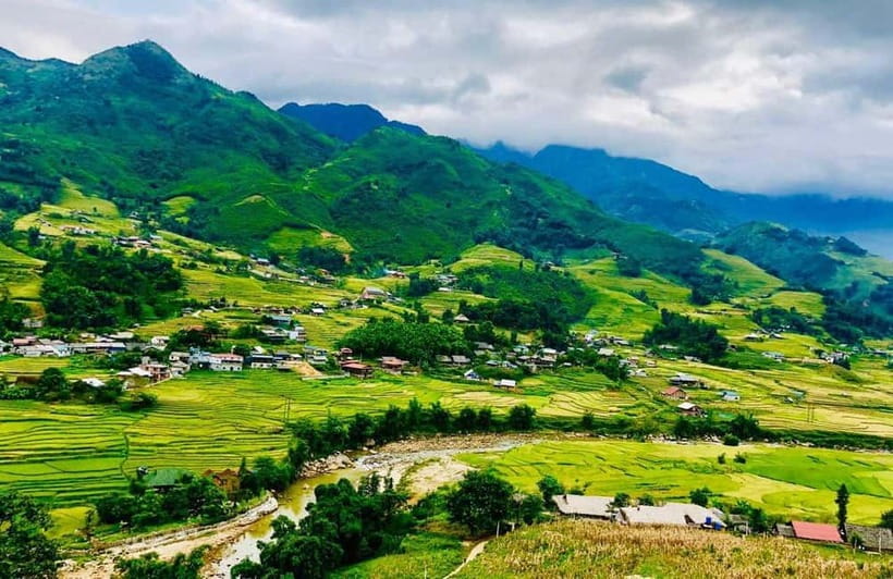 From Sapa: 2-Day Trekking Tour with Local Villages - Day one: Y Linh Ho and Lao Chai on the way to Ta Van