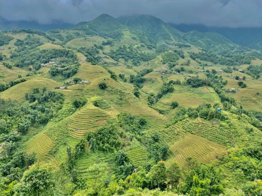 From Sapa: Full-Day Trekking Tour Lao Chai & Ta Van Villages - What to wear and pack for the trail