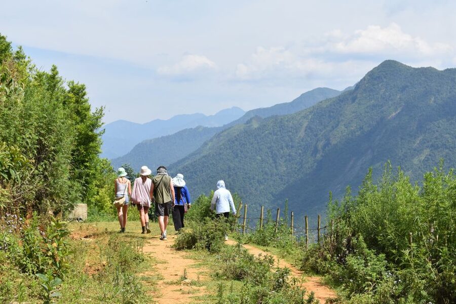 From Sapa: Muong Hoa Valley View & Village Trek 1-Day - The 8:30 start and the climb to Sa Seng Village