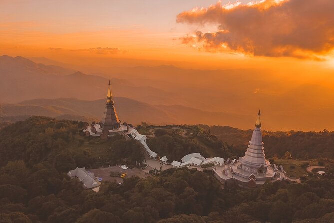 Full-Day Doi Inthanon National Park Tour with Trek and Pagodas - The summit: Thailand’s highest point, with modest expectations
