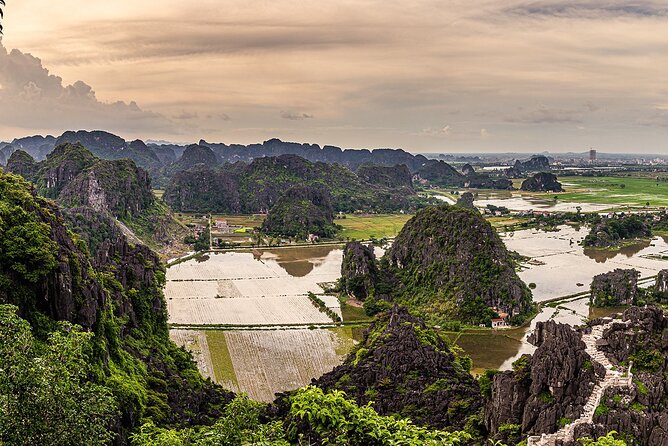 Full Day Tam Coc Private Tour: Biking and Trekking in Mua Cave - The 8:00 AM ride from Hanoi to Ninh Binh